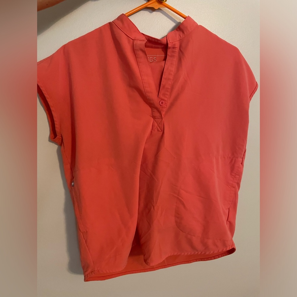 Figs Coral XS top, S/P joggers